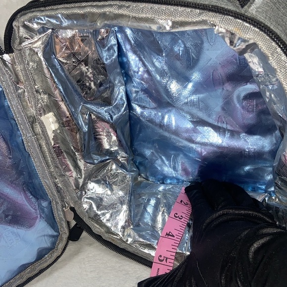 Tommy Bahama Expandable Lunch Pack Grey - Picture 10 of 11